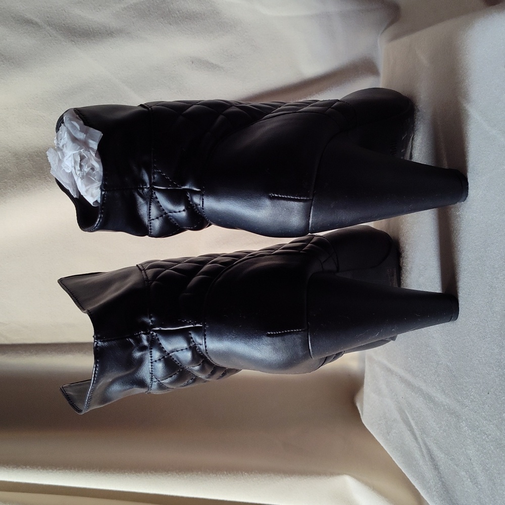Booties - Picture 6 of 8